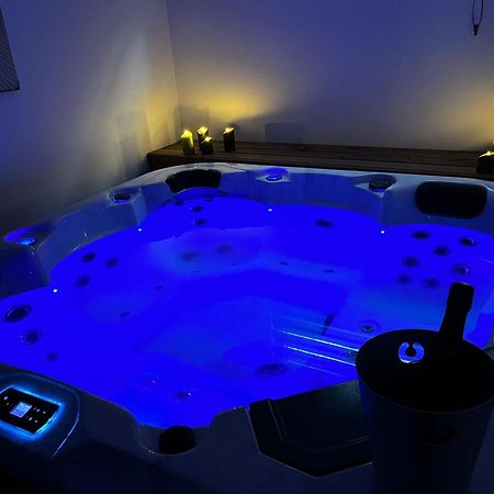 Villers-Allerand Detente & Spa מראה חיצוני תמונה